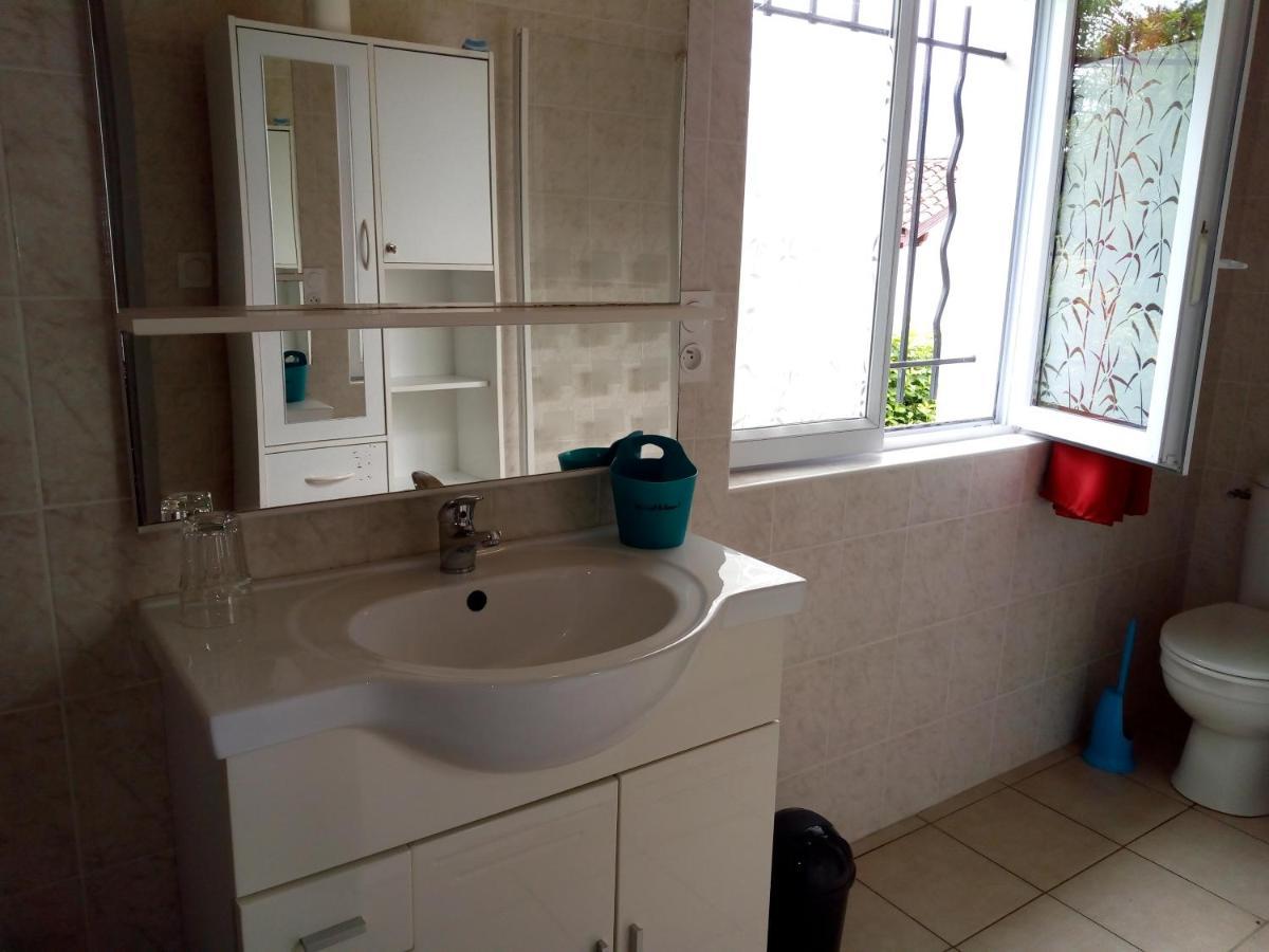 Ossès Gite Etxe Xuri מראה חיצוני תמונה